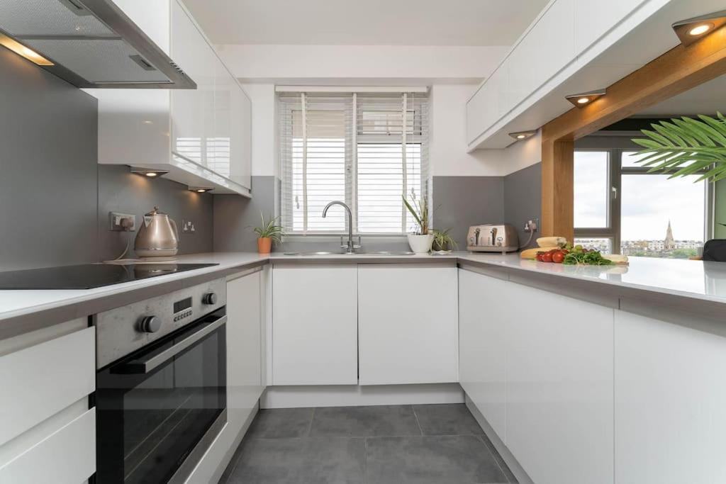 Lovely Apartment With Spectacular Views & Free Parking Hove Exterior foto